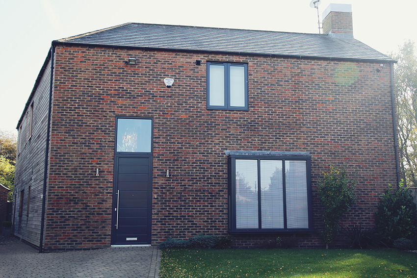 Howards (Angle Door)